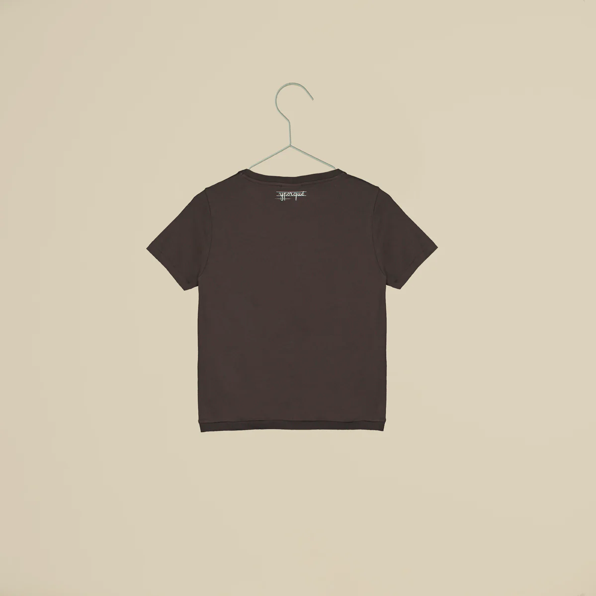 T-shirt maniche corte nera con palloni da calcio - immagine 3