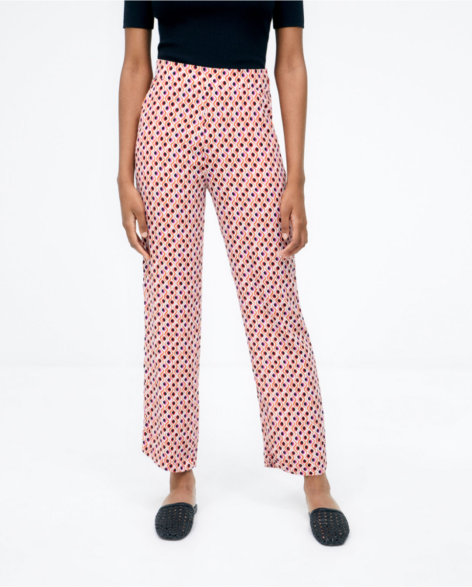 Pantaloni lunghi. Vita elastica. Stampa Rosso - immagine 3