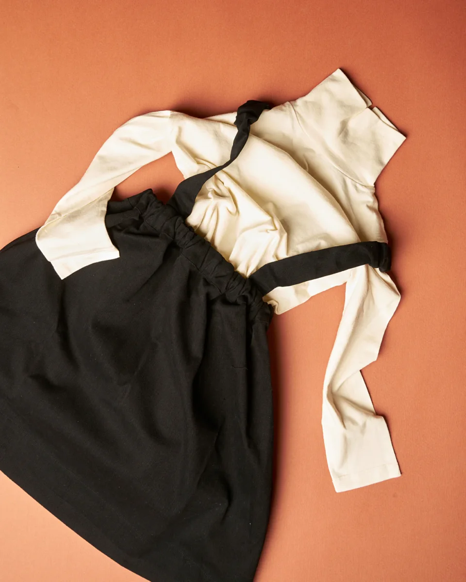 Maglia lupetto in jersey nero - immagine 3