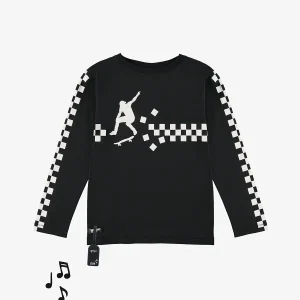 Maglietta sonora nera maniche lunghe con skater