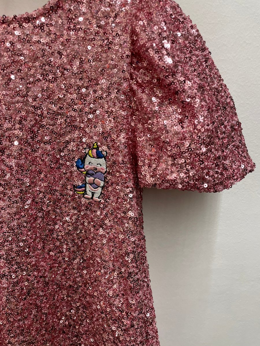 Vestito paillettes rosa con maniche a sbuffo - immagine 4