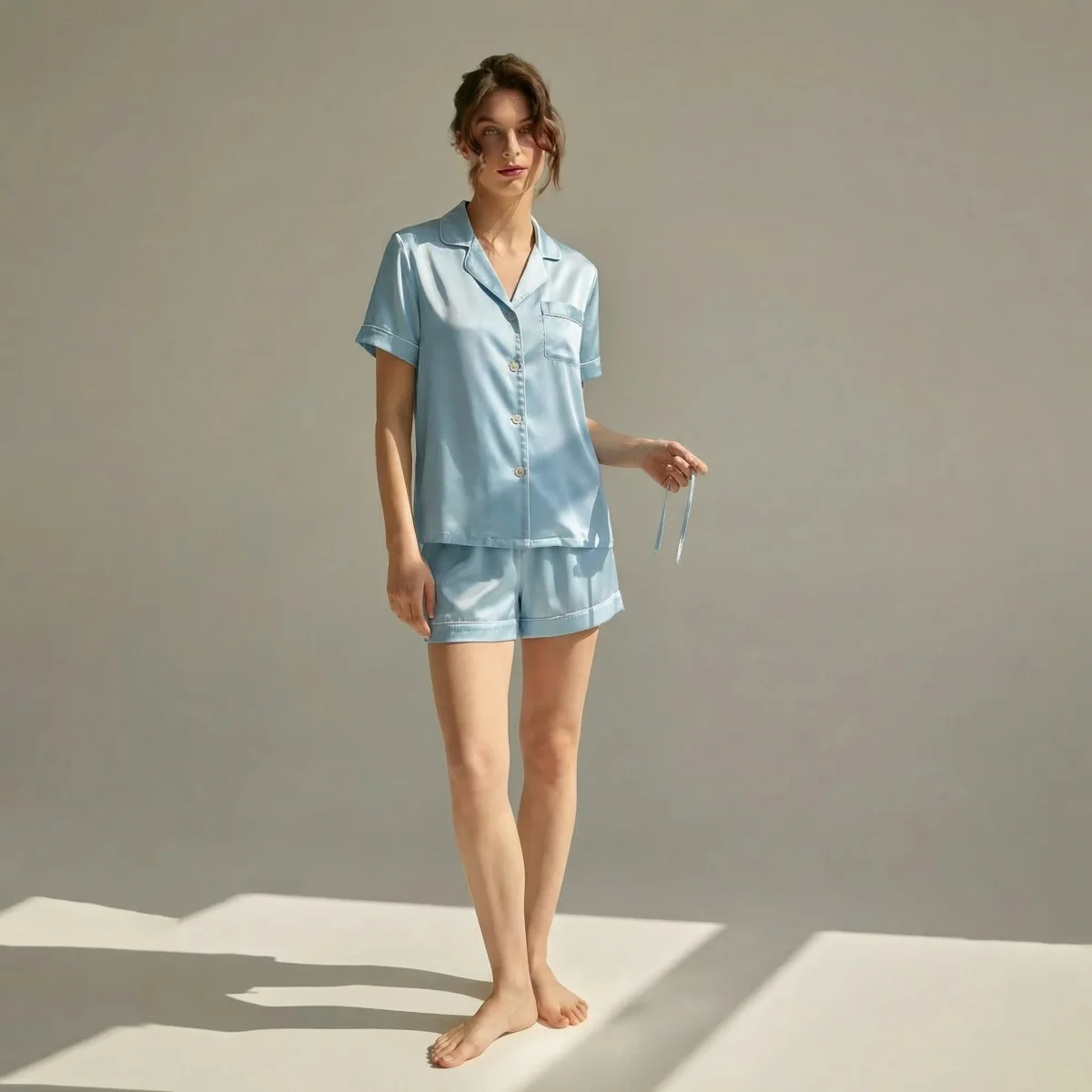 Pigiama corto da donna 100% seta di gelso | La Parisienne - immagine 3