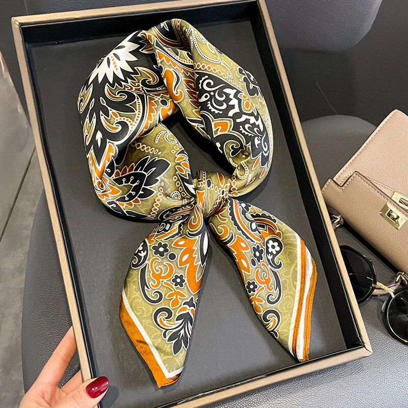 Sciarpa 100% seta Signature | La Parisienne - immagine 4