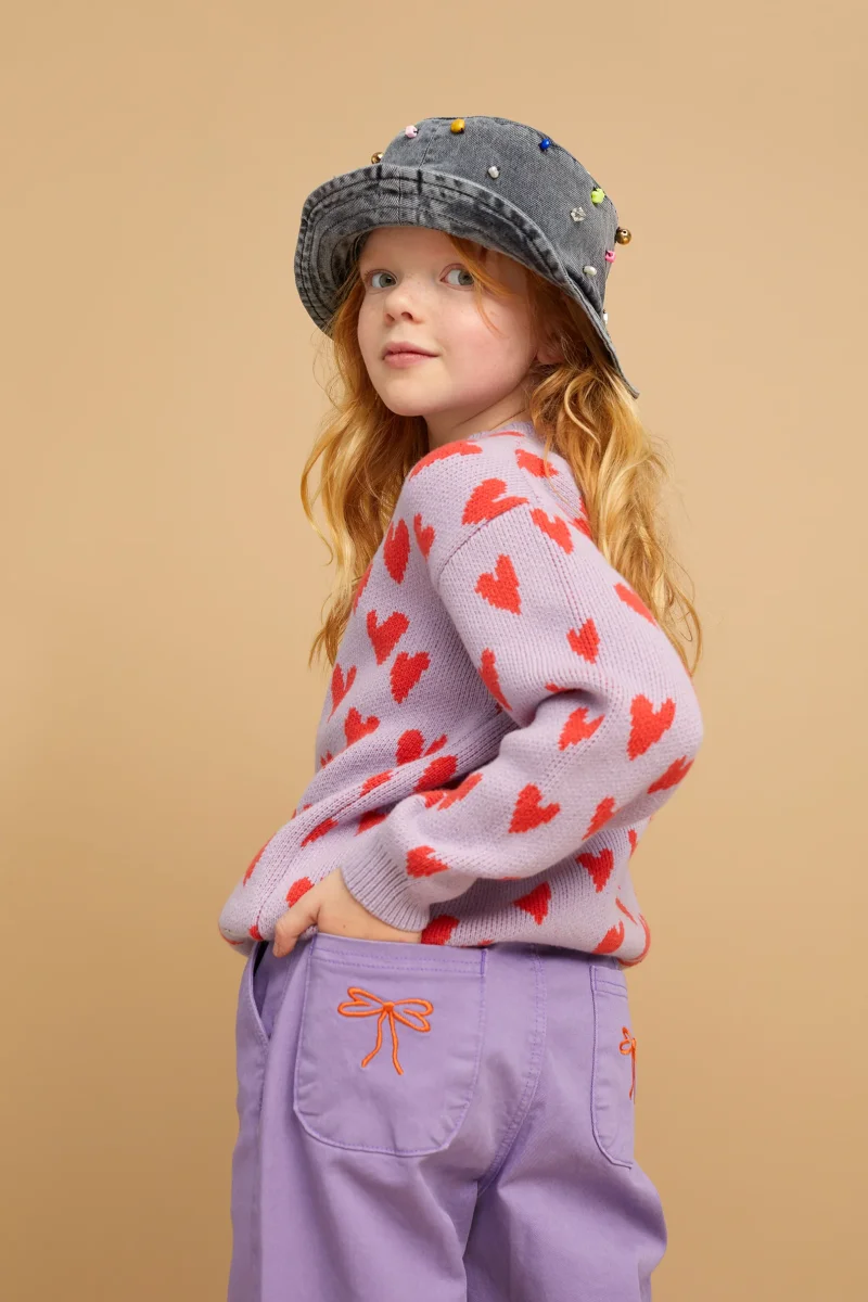 Maglione color lavanda con cuori - immagine 4