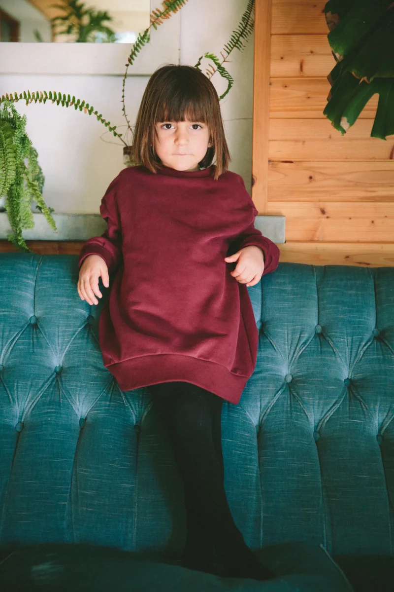 Mini abito girocollo felpato bordeaux - immagine 3