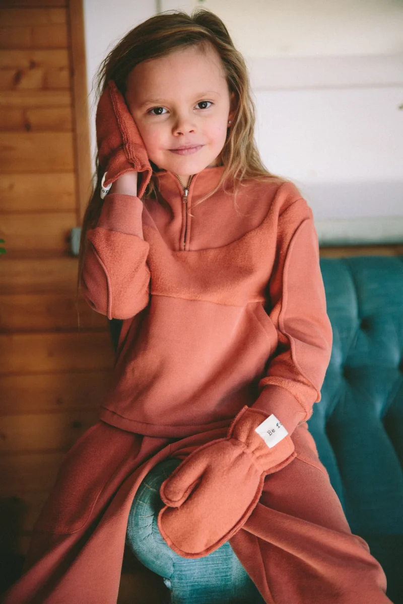 Felpa doppiata con toppe color coccio - immagine 3