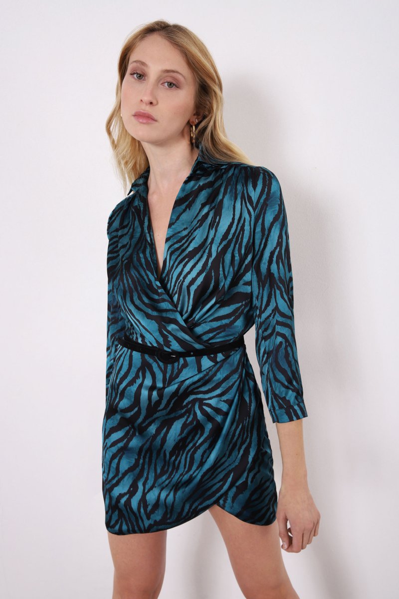 MINIABITO ANIMALIER CON CINTURA E SPACCO INCROCIATO