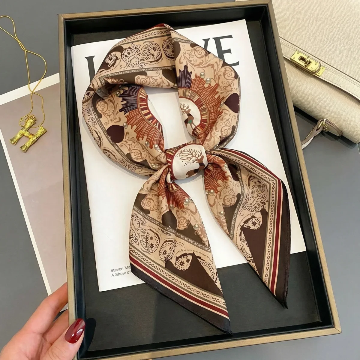 Sciarpa 100% seta Signature | La Parisienne - immagine 5