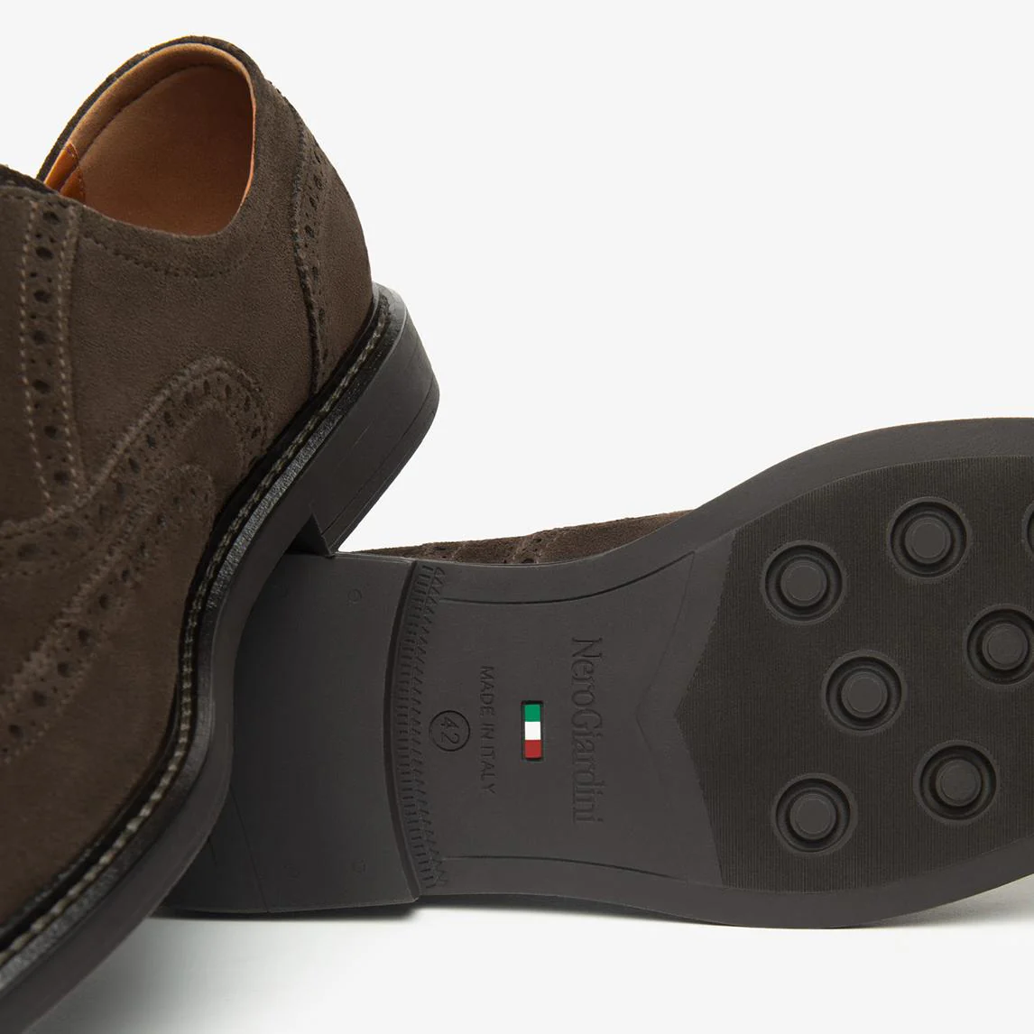 Nero Giardini Francesine Uomo Oxford Monogramma in Camoscio Testa di Moro - immagine 5